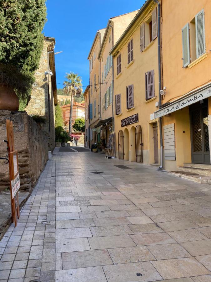 Les Locations Cinaureva "Les Iles D'Or" Apartment Ла Лонд-ле-Мор Екстериор снимка