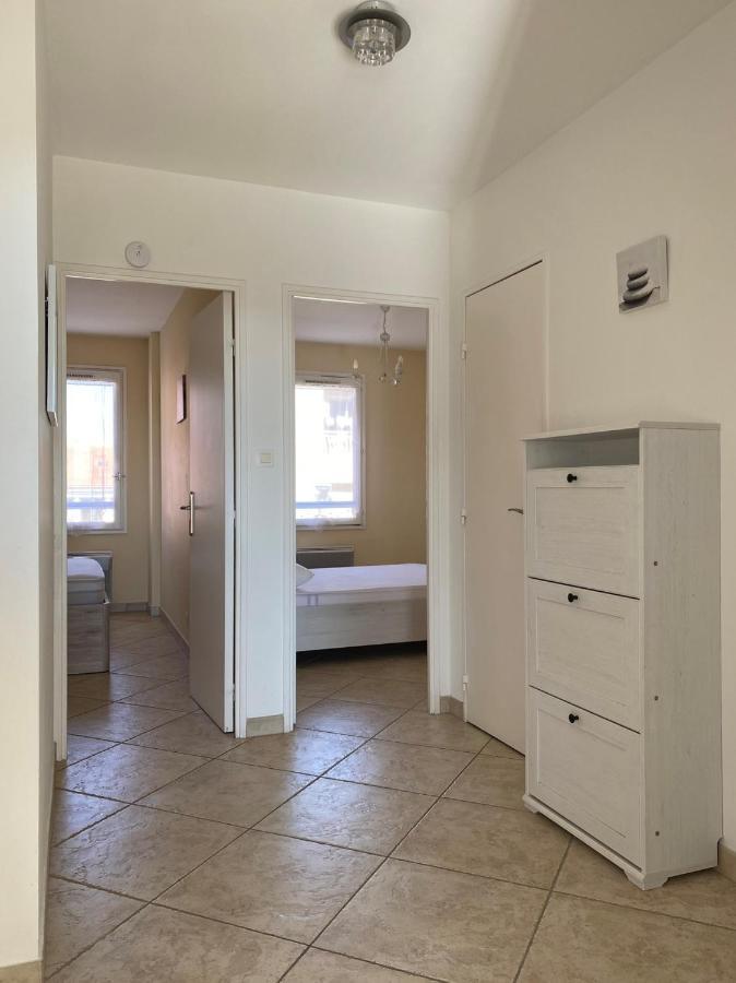 Les Locations Cinaureva "Les Iles D'Or" Apartment Ла Лонд-ле-Мор Екстериор снимка