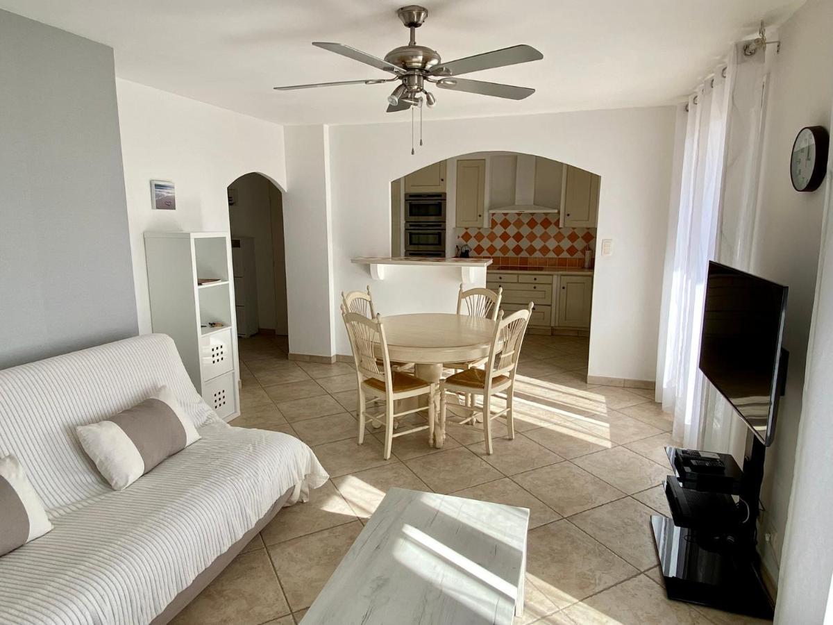 Les Locations Cinaureva "Les Iles D'Or" Apartment Ла Лонд-ле-Мор Екстериор снимка
